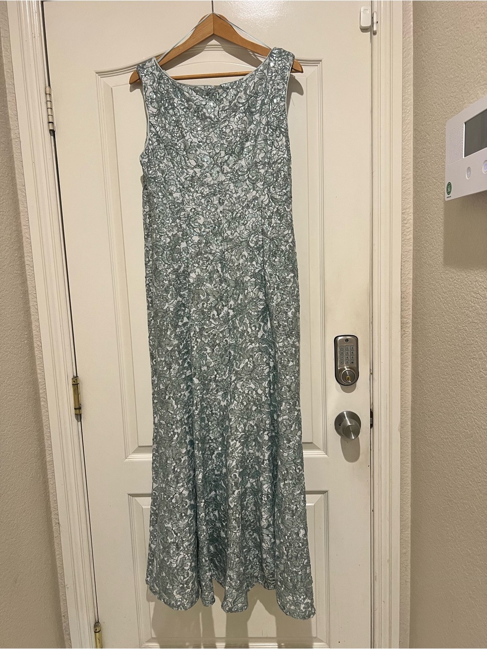 Alex Evenings Floral Maxi Dress in Green & White Size 14P Like New